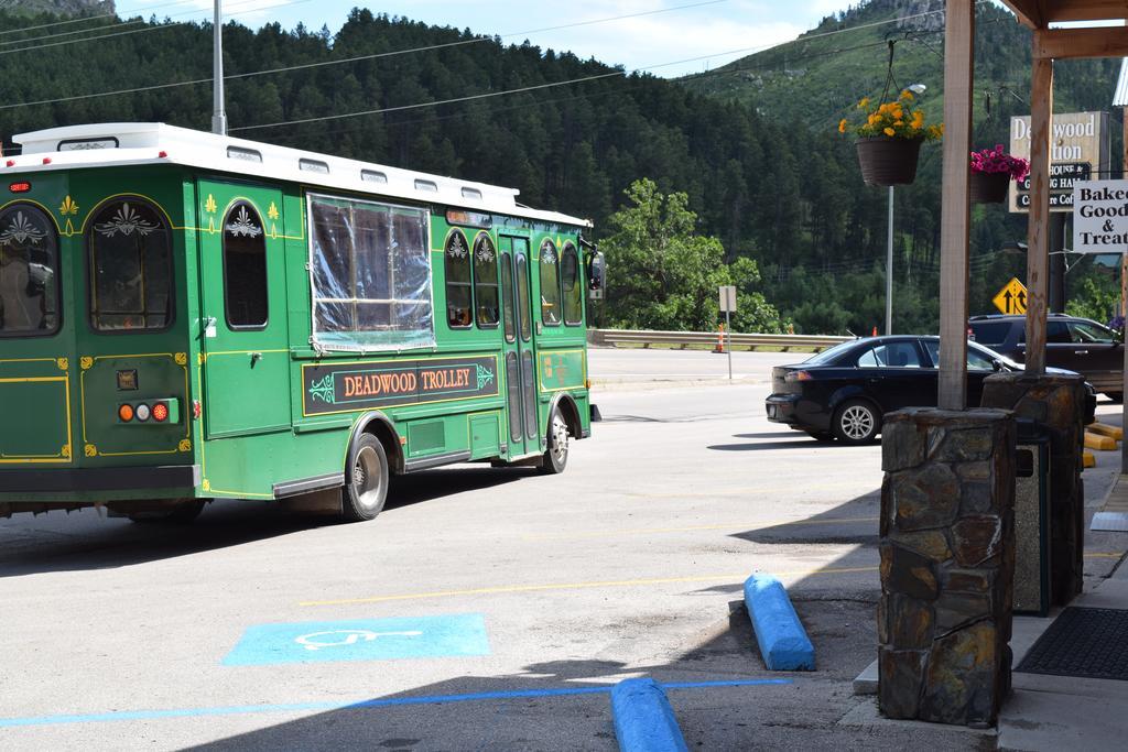 Deadwood Station Bunkhouse And Gambling Hall Motel Ngoại thất bức ảnh